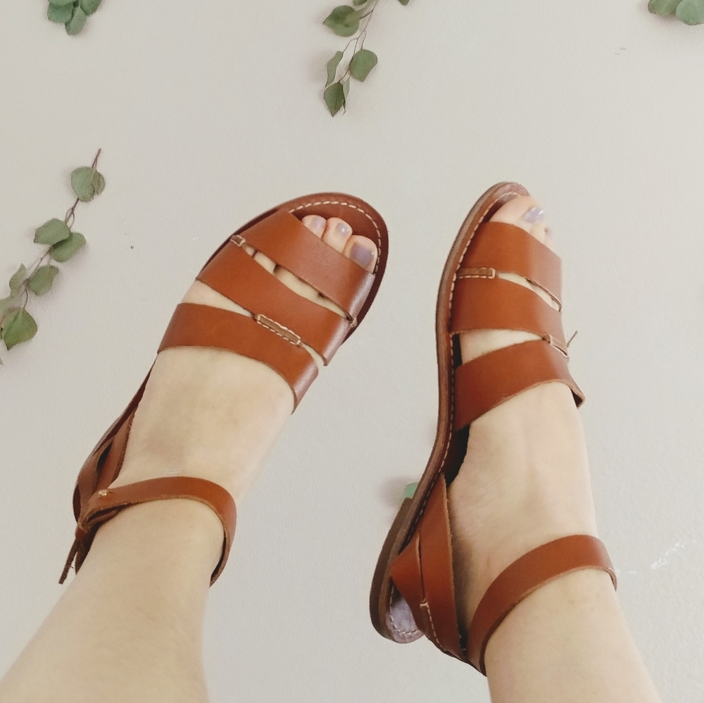 Tommy Bahama Leather Sandles 7